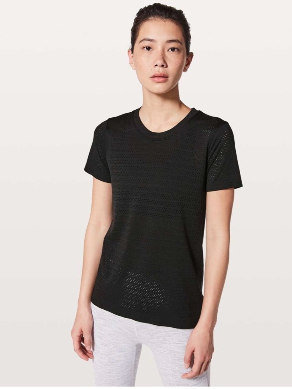 Lululemon Breeze By Short Sleeve *Squad
Black W3AWPS size 8
